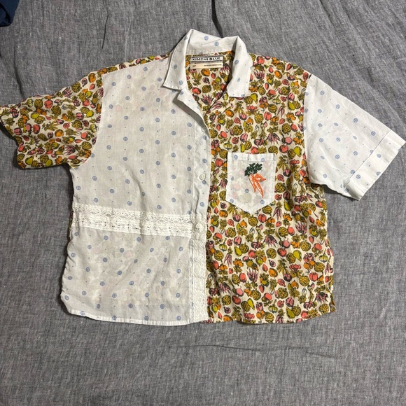 Urban Outfitters Kimchi Blue Small Button Short Sleeve Vegetable Embroidered - Picture 4 of 6